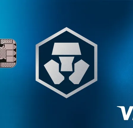 Carte physique Midnight Blue de Crypto.com, vue de face