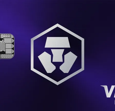 Carte physique Royal Indigo de Crypto.com, vue de face