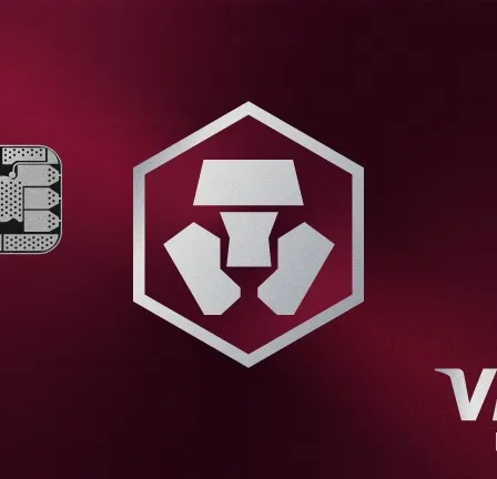 Carte physique Ruby Steel de Crypto.com, vue de face